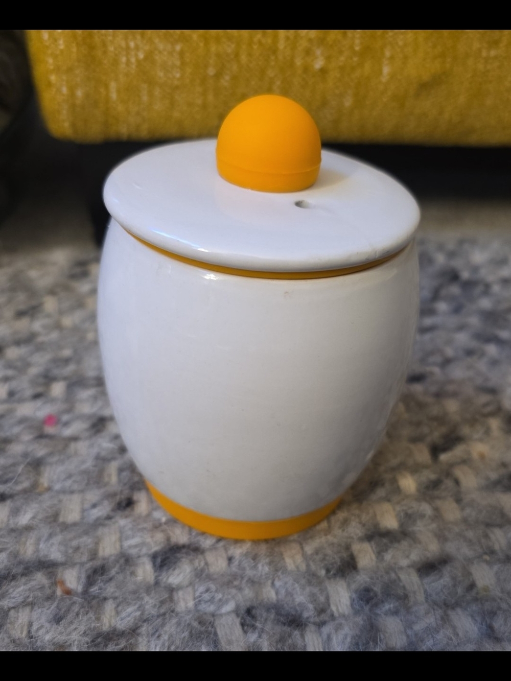 White and Yellow Ceramic Microwave Egg Cooker with Lid